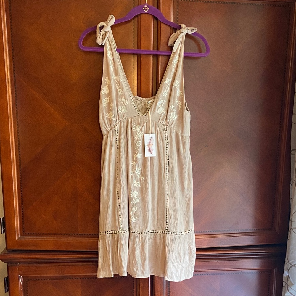 New Jessica Simpson Embroidered Dress